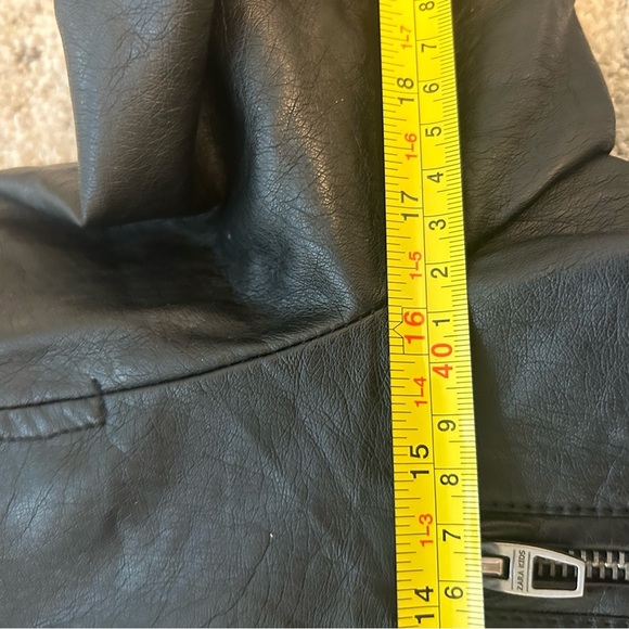 Zara Giris faux leather Moto in great condition size 9 - Picture 9 of 9